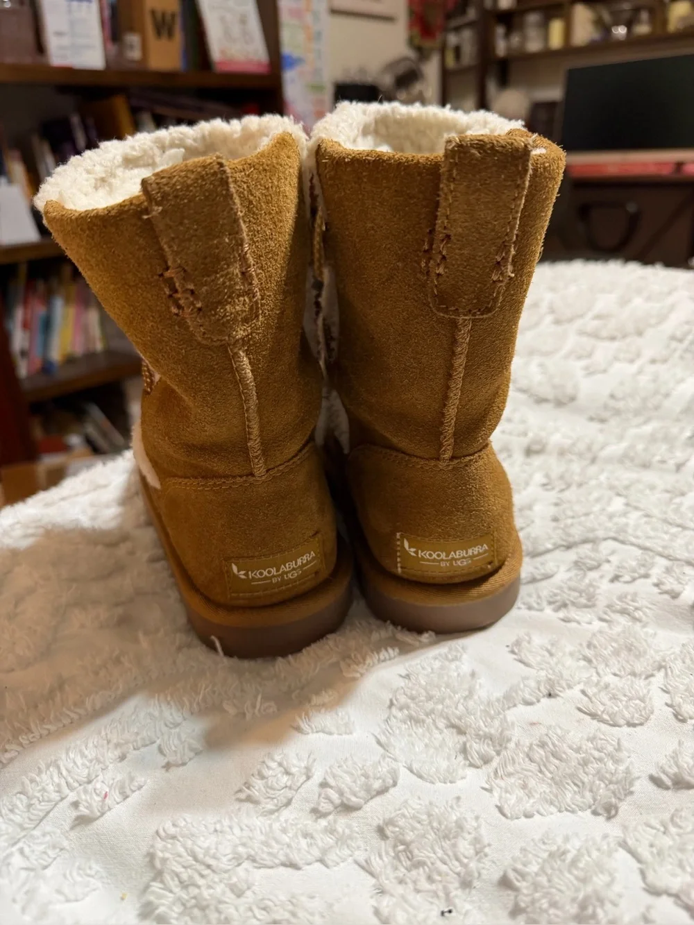 Kids Ugg Koolaburra Boots Size 1 Brown Winter Boots with White Panel in Front